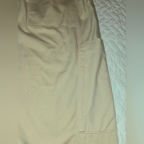 Anthropologie Beige Cargo-Style Capri Pants Women's Size Small - Picture 11 of 11